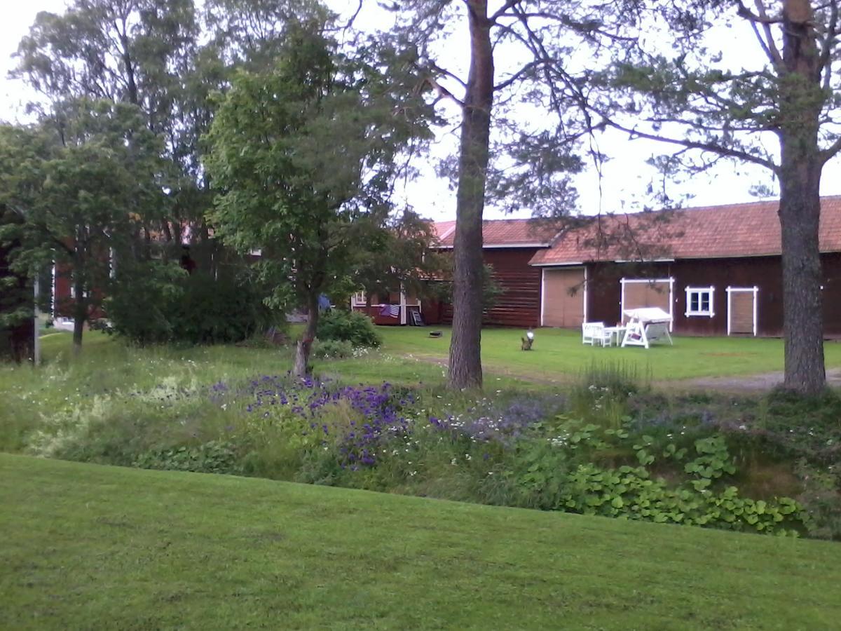 Draenggardens Stuga Pa Genuin Raettviksgard Boda  ภายนอก รูปภาพ